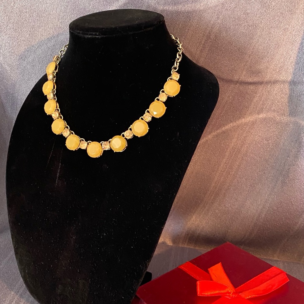 Elegant Gold Necklace with Yellow Accents